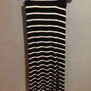 EUC Black and White Maxi Skirt